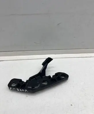 Fender mounting bracket