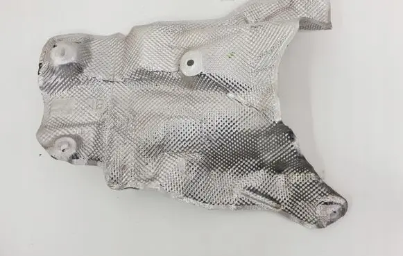 BMW 2 Active Tourer U06 Heat shield in engine bay 