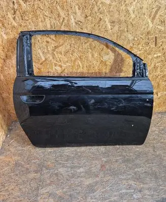 Fiat 500E Front door