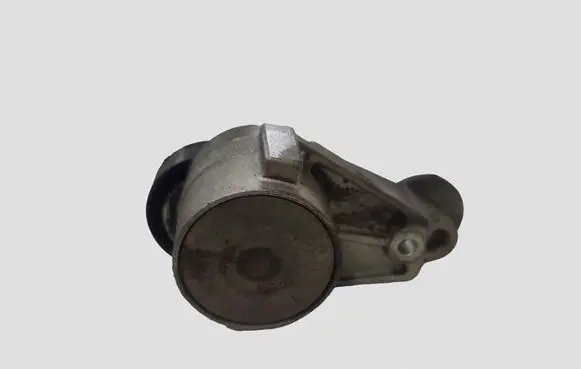 Volvo XC90 Generator/alternator belt tensioner