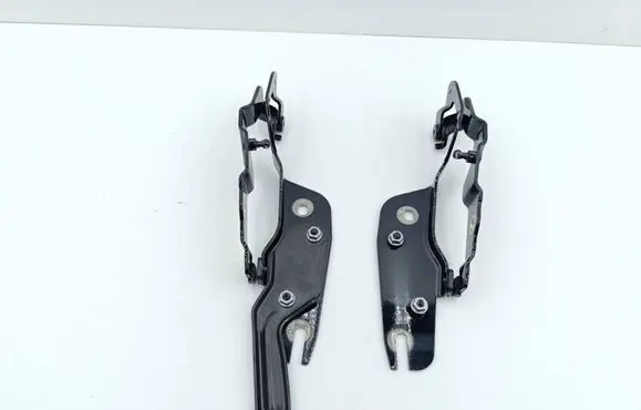 Audi S5 F5 Tailgate/trunk/boot hinge 8W7827301 8W7827302