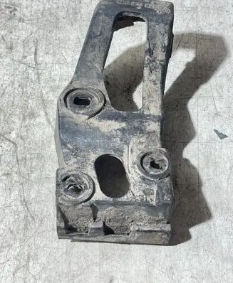 Audi A4 S4 B7 8E 8H Fender mounting bracket 8E0853922D