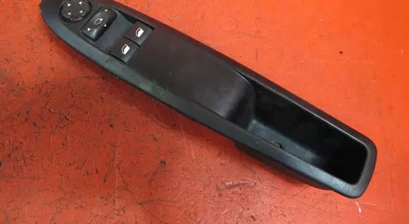 Citroen DS4 Electric window control switch 96657052ZD