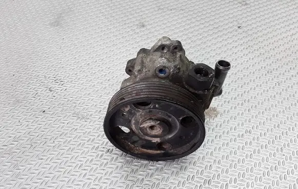 Peugeot 406 Power steering pump 9624660480