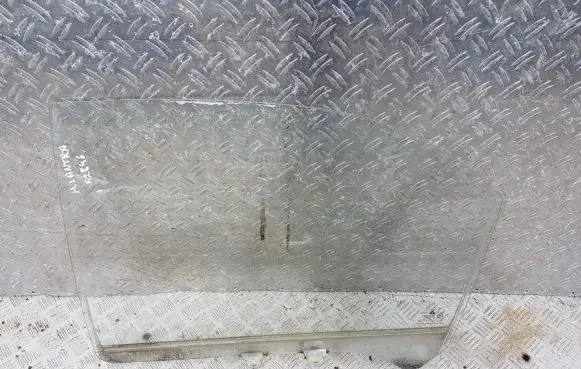 Hyundai Lantra II Rear door window glass