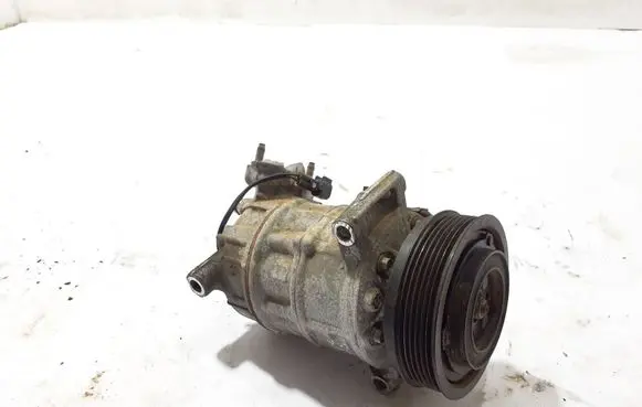 Volvo XC90 Air conditioning (A/C) compressor (pump) 31407759