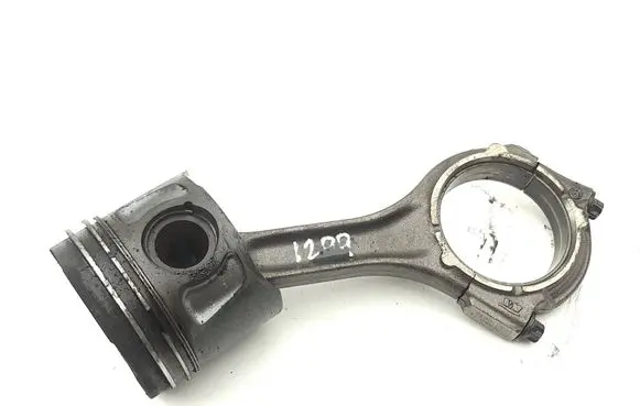 Maserati Ghibli Piston with connecting rod 