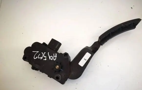 Nissan Murano Z50 Accelerator throttle pedal 18002ca000 18002-ca000