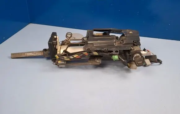 Ford Mondeo Mk III Ignition lock 1S713E721AF
