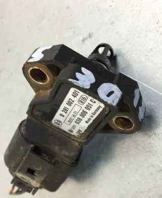 Audi A5 8T 8F Air pressure sensor 0281002401