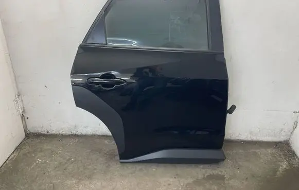 Toyota bZ4X Rear door 
