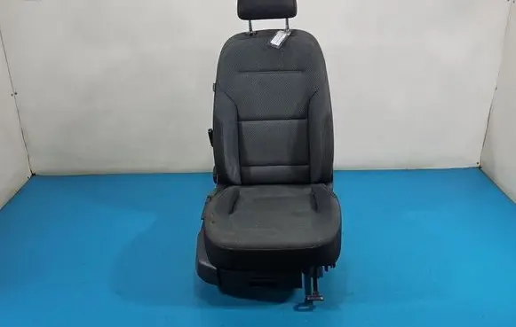 Volkswagen Golf VII Front passenger seat IMPRK1586592