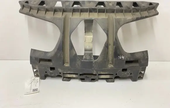 Renault Megane II Front bumper mounting bracket