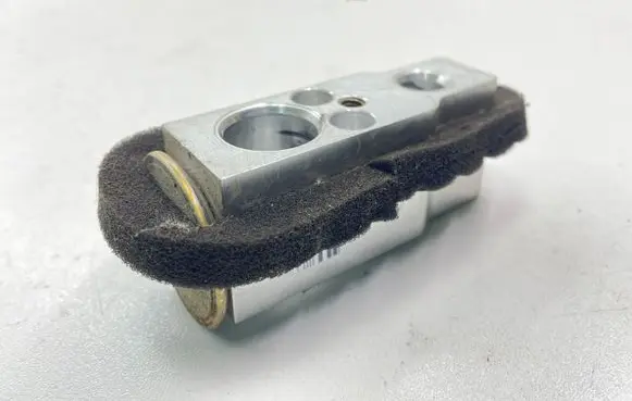 Air conditioning (A/C) expansion valve