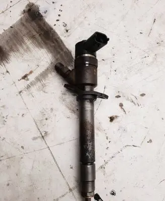 Volvo XC90 Fuel injector 8658352 2A05030