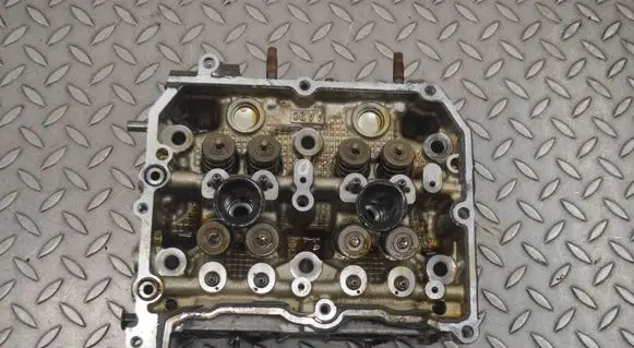 Nissan Qashqai Engine head B0668206 R1040