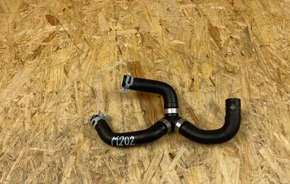 Volvo XC40 Engine coolant pipe/hose 31493282