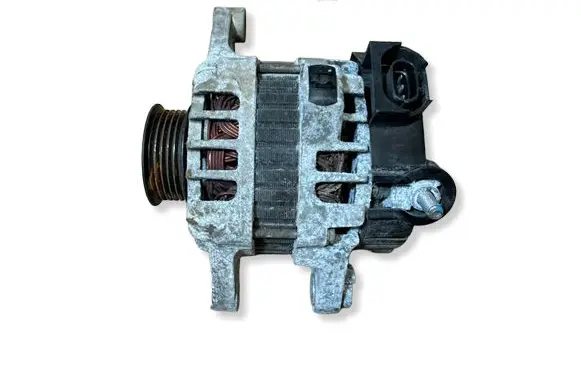 Hyundai i20 (PB PBT) Generator/alternator 3730003300 135V70A