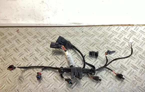 Porsche Macan (95B) Fuel injector wires 06N971627B