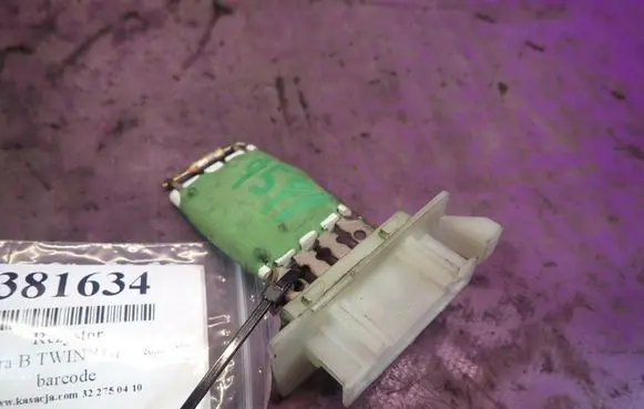 Opel Tigra B Heater blower motor/fan resistor