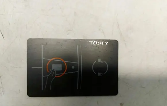 Tesla Model 3 Ignition key/card 