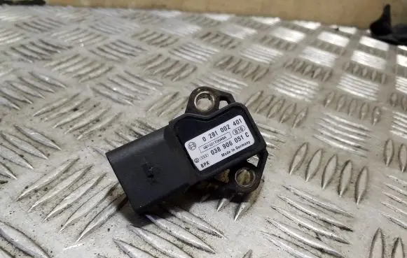 Audi A3 S3 8P Air pressure sensor 0281002401 038906051C