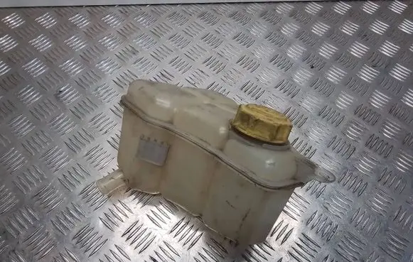Ford Fusion Coolant expansion tank/reservoir 6S618K218AB D2L4A
