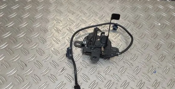 Toyota Yaris XP210 Engine bonnet/hood lock/catch