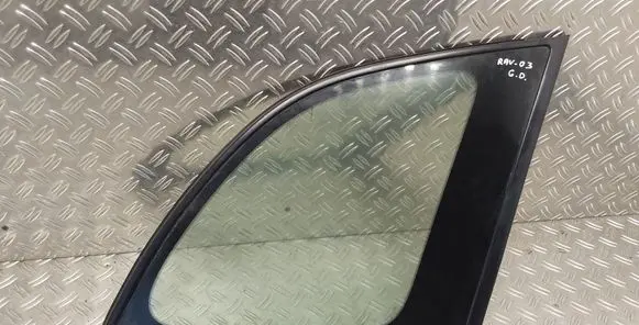 Toyota RAV 4 (XA20) Rear side window