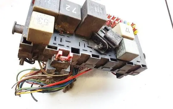 Volkswagen Golf II Fuse box set 171941813d 171941821d