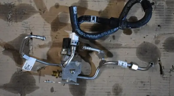 Porsche Cayenne (9Y0 9Y3) Engine coolant pipe/hose