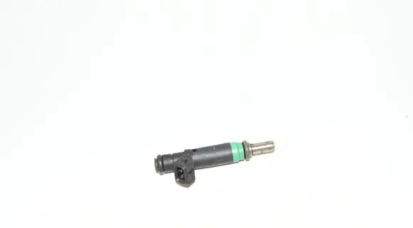 BMW 7 E65 E66 Fuel injector 7525721