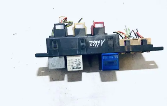 Audi A6 S6 C5 4B Fuse box set 8l0941822a 896083000