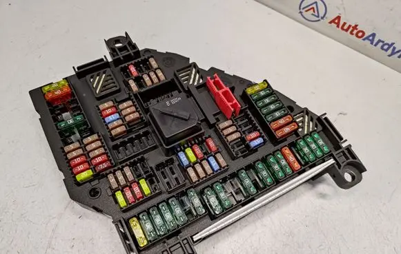 BMW 5 F10 F11 Fuse module 9210857 61149210857