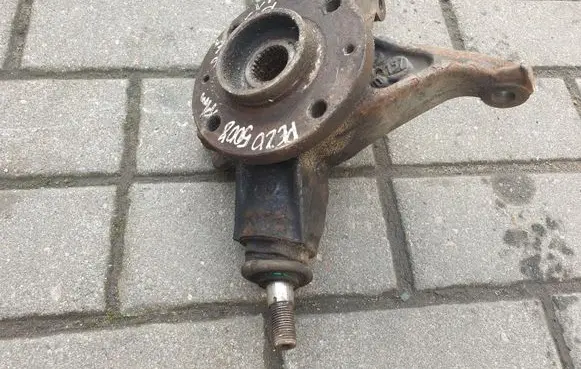 Peugeot 5008 Front wheel hub
