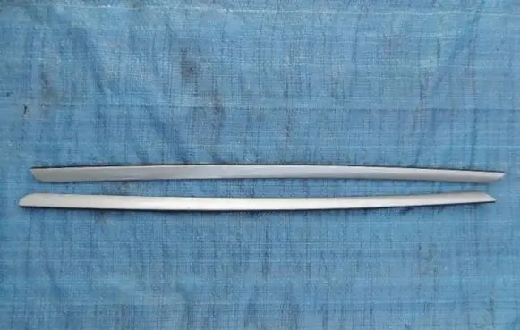 Volkswagen Golf V Front door trim bar 1K3867439