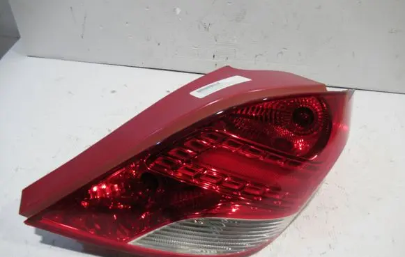 Peugeot 207 Rear/tail lights 9686565980