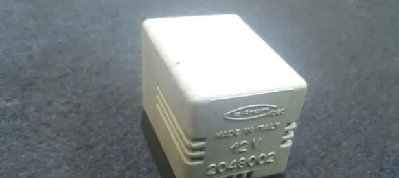 Renault 19 Other relay 2048002
