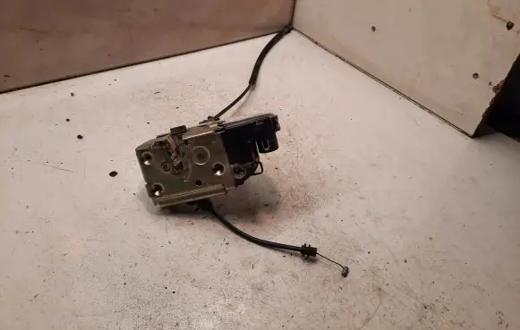 Citroen C3 Front door lock 46983280