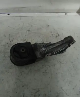 Gearbox mounting bracket