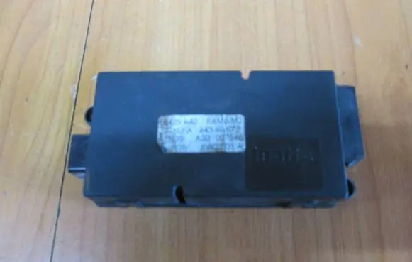 Citroen C3 Pluriel Door central lock control unit/module 44349672 SW2201A A201007546
