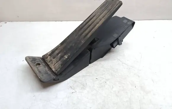 BMW 3 E90 E91 Accelerator throttle pedal 6770935 35426770935