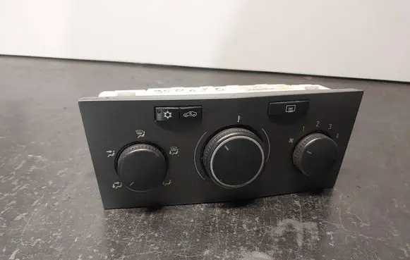 Opel Astra H Climate control unit 13122974