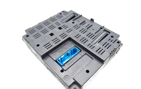 Fiat 500 Bluetooth control unit module 067851884624 E2410R030427