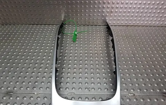 Audi A5 8T 8F Center console decorative trim S26371285 8K0863305