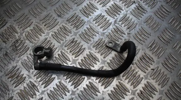 Volkswagen Golf V Negative earth cable (battery) 