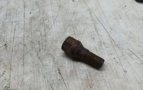 Peugeot Partner Nuts/bolts