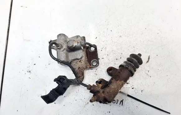 Toyota Corolla E120 E130 Clutch master cylinder 