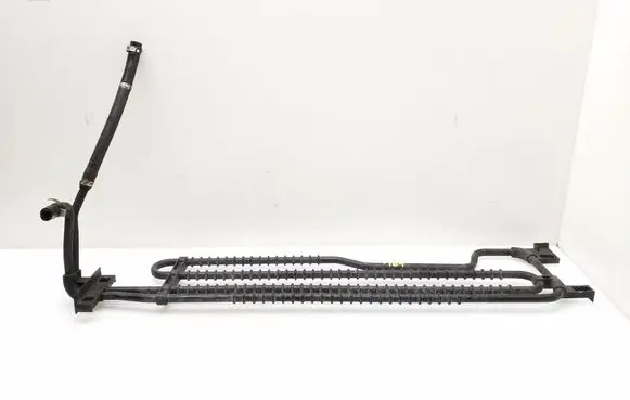 Mercedes-Benz E W212 Power steering radiator A2045001024