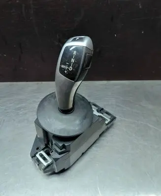 BMW 5 E60 E61 Gear shifter/selector 9165670 033810506